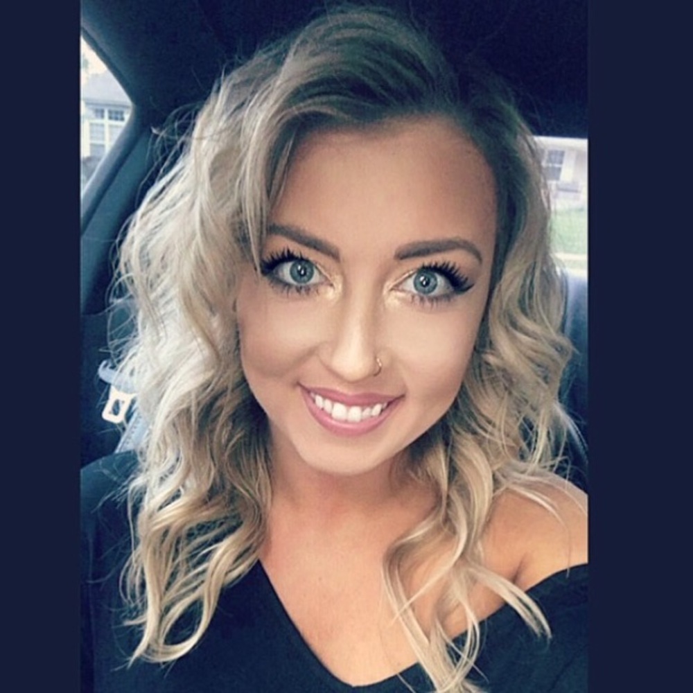 Meet your Posher, Lacy